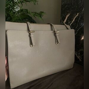 Samsonite Structured Taupe Tote/Laptop Bag with Elegant Hardware.